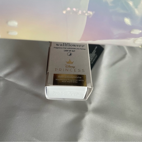 Bath and Body Works Disney Princess Cinderella Castle Wallflower Plug Projector - Picture 11 of 11